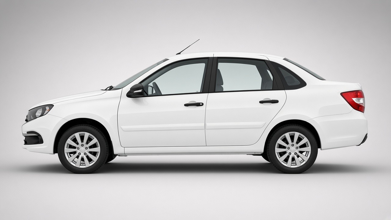 LADA Granta лифтбек, вид сбоку